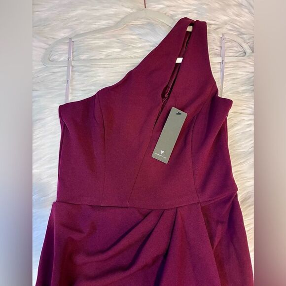NWT Lulus So Flirty Burgundy One-Shoulder Cutout Asymmetrical Dress - Picture 4 of 7